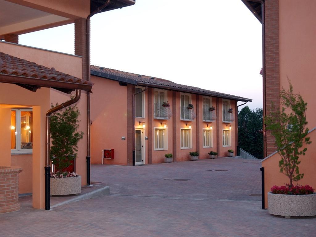 Hotel Agata Biella Exterior photo